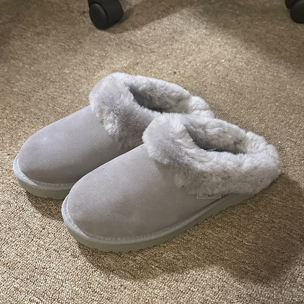 UGG Women's Coquette Slippers in Light Purple Size 8